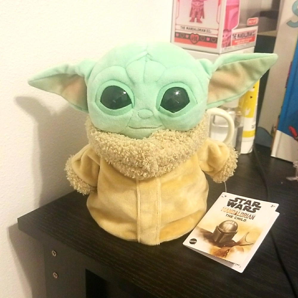 Baby Yoda (Grogu plush)